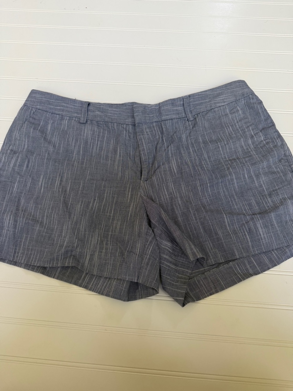 (029)Banana Republic Blue Pinstripe Bermuda Shorts
